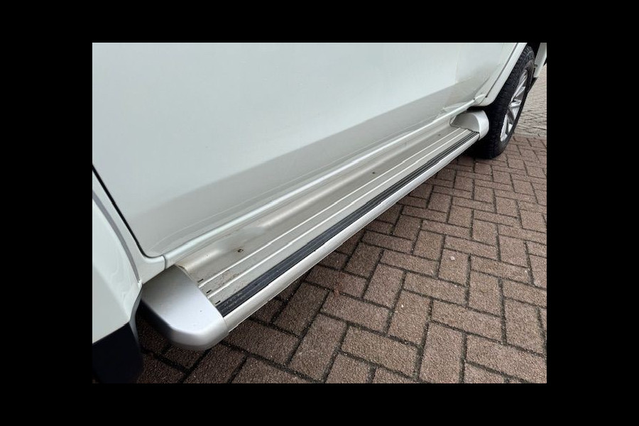 Mitsubishi L200 2.4 DI-D 4x4 Club Cab Intense Euro 6 Airco/ECC,Camera