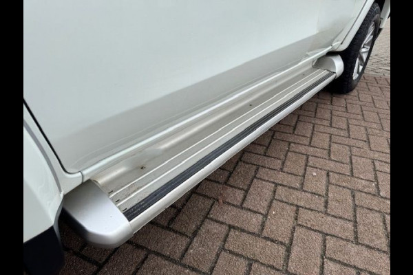 Mitsubishi L200 2.4 DI-D 4x4 Club Cab Intense Euro 6 Airco/ECC,Camera