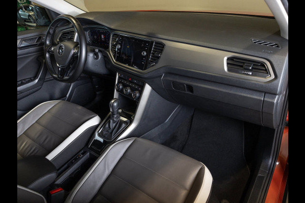 Volkswagen T-Roc 1.5 TSI Style Business / 150pk / Panorama dak / Leder / Stoelverwarming / Keyless / Dodehoek herkenning /