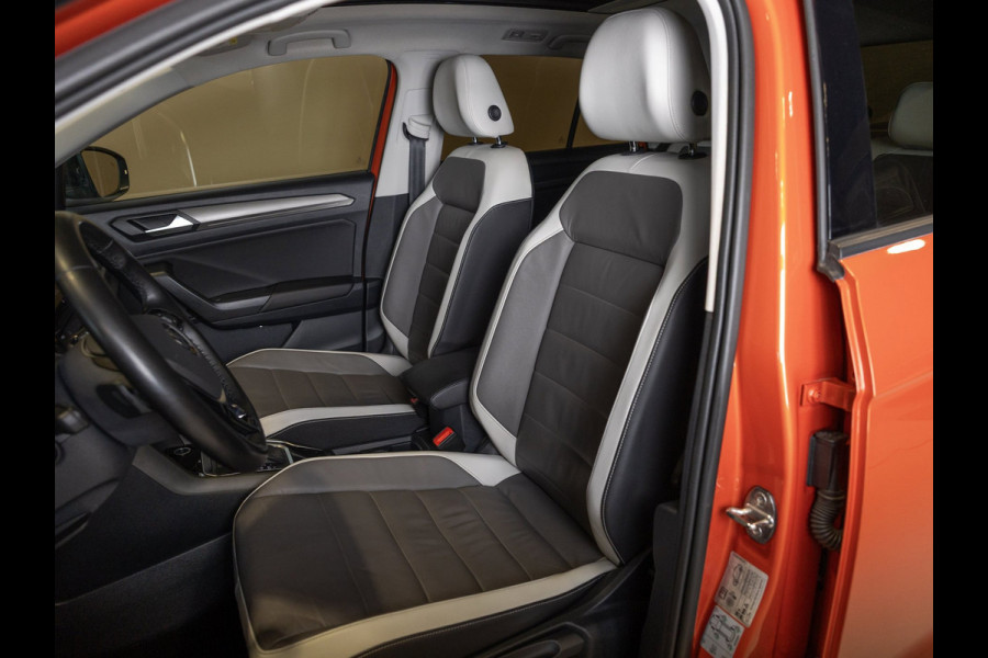 Volkswagen T-Roc 1.5 TSI Style Business / 150pk / Panorama dak / Leder / Stoelverwarming / Keyless / Dodehoek herkenning /