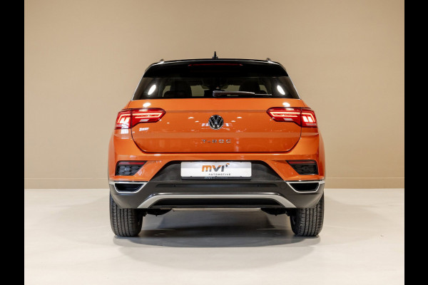 Volkswagen T-Roc 1.5 TSI Style Business / 150pk / Panorama dak / Leder / Stoelverwarming / Keyless / Dodehoek herkenning /
