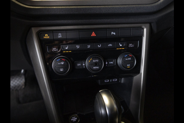 Volkswagen T-Roc 1.5 TSI Style Business / 150pk / Panorama dak / Leder / Stoelverwarming / Keyless / Dodehoek herkenning /