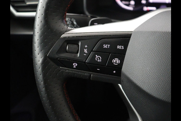 Seat Leon 1.5 eTSI FR Launch Edition | Stoelverwarming | Adaptive cruise | Carplay | Camera | Beats Pack | Sfeerverlichting | Navigatie | Keyless | Stuurverwarming | Navigatie