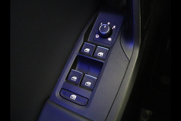 Seat Leon 1.5 eTSI FR Launch Edition | Stoelverwarming | Adaptive cruise | Carplay | Camera | Beats Pack | Sfeerverlichting | Navigatie | Keyless | Stuurverwarming | Navigatie