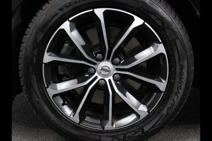Volvo V60 2.0 B3 Automaat Momentum | Navigatie | Wegklapbare Trekhaak | Climate Control | Blis | Parkeer sensoren | Cruise Control | Lichtmetalen Velgen