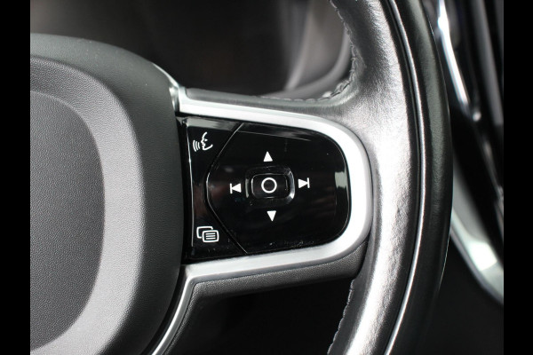 Volvo V60 2.0 B3 Automaat Momentum | Navigatie | Wegklapbare Trekhaak | Climate Control | Blis | Parkeer sensoren | Cruise Control | Lichtmetalen Velgen