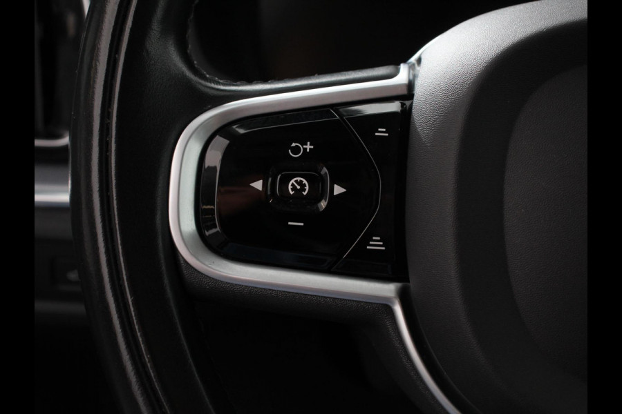 Volvo V60 2.0 B3 Automaat Momentum | Navigatie | Wegklapbare Trekhaak | Climate Control | Blis | Parkeer sensoren | Cruise Control | Lichtmetalen Velgen