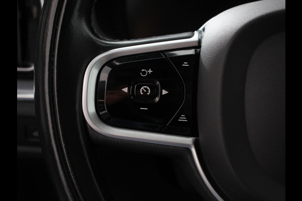 Volvo V60 2.0 B3 Automaat Momentum | Navigatie | Wegklapbare Trekhaak | Climate Control | Blis | Parkeer sensoren | Cruise Control | Lichtmetalen Velgen