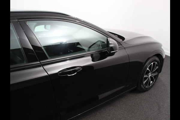 Volvo V60 2.0 B3 Automaat Momentum | Navigatie | Wegklapbare Trekhaak | Climate Control | Blis | Parkeer sensoren | Cruise Control | Lichtmetalen Velgen
