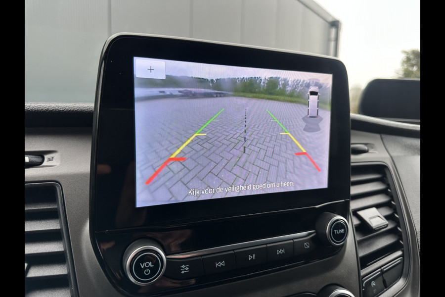 Ford Transit Custom 300 2.0 TDCI 130 PK / L1H1 / 1e EIG. / ZEER NETJES !! / 80.809 KM !! / ACHTERKLEP / STOELVERW. / AIRCO / CRUISE / NAVI / CAMERA