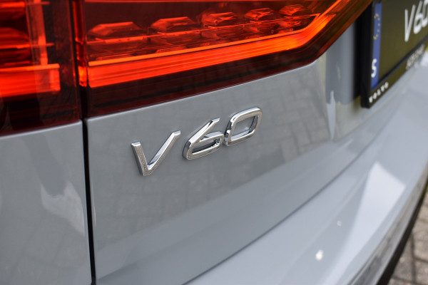 Volvo V60 T8 AWD 455PK Plug-in Hybrid Plus Perform. Ed. Dark | NIEUW | Polestar | 19"LMV | Leder | BLIS | ACC |