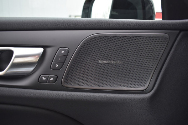 Volvo V60 T8 AWD 455PK Plug-in Hybrid Plus Perform. Ed. Dark | NIEUW | Polestar | 19"LMV | Leder | BLIS | ACC |