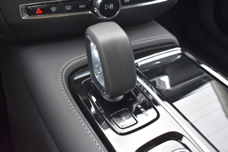 Volvo V60 T8 AWD 455PK Plug-in Hybrid Plus Perform. Ed. Dark | NIEUW | Polestar | 19"LMV | Leder | BLIS | ACC |