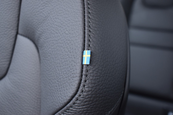 Volvo V60 T8 AWD 455PK Plug-in Hybrid Plus Perform. Ed. Dark | NIEUW | Polestar | 19"LMV | Leder | BLIS | ACC |