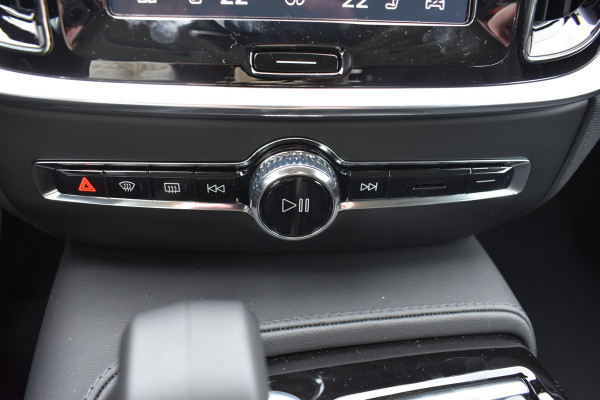 Volvo V60 T8 AWD 455PK Plug-in Hybrid Plus Perform. Ed. Dark | NIEUW | Polestar | 19"LMV | Leder | BLIS | ACC |