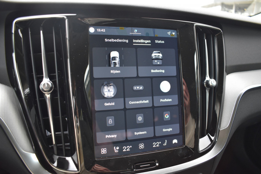 Volvo V60 T8 AWD 455PK Plug-in Hybrid Plus Perform. Ed. Dark | NIEUW | Polestar | 19"LMV | Leder | BLIS | ACC |