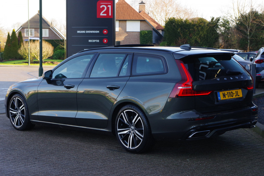 Volvo V60 2.0 B3 163 PK R-Design, Panoramadak, Harman/Kardon, Trekhaak, Leder, Sportstoelen