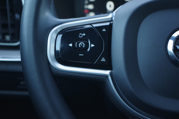 Volvo V60 2.0 B3 163 PK R-Design, Panoramadak, Harman/Kardon, Trekhaak, Leder, Sportstoelen