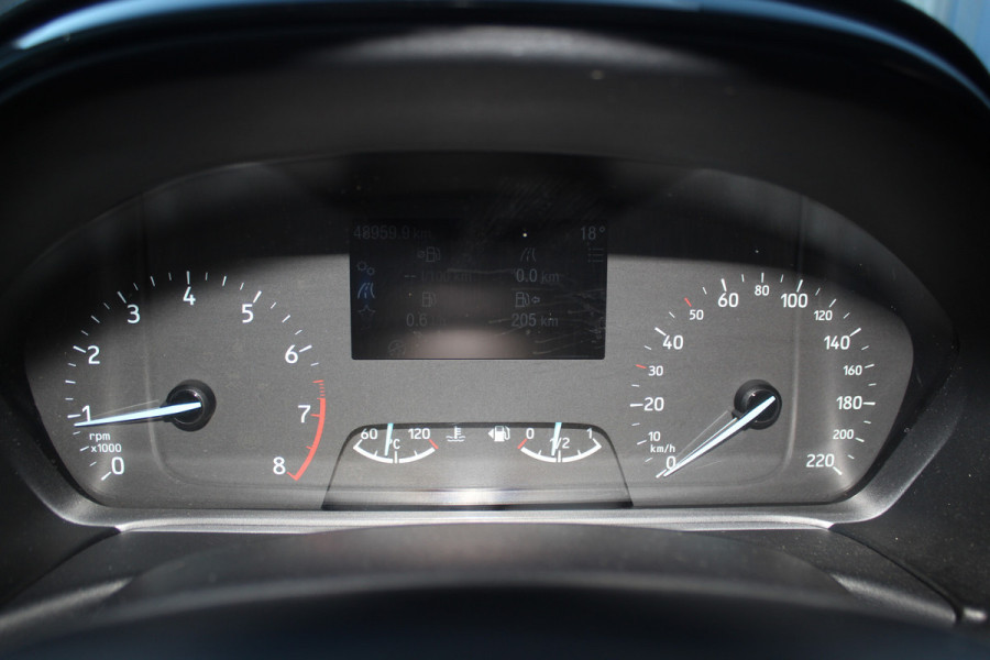 Ford Fiesta 1.0-125pk EcoBoost Mild-Hybrid ST-Line. Luxe, sportieve en goed onderhouden Fiesta ! Autm. airco, Cruise control, Lane assist, 17" Lmv, Parkeersensoren Achter, Metallic lak, Navigatie by Apple/Android, LED verlichting etc.