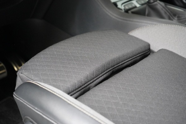 Opel Grandland X 1.2 130pk Turbo Innovation | Blind-spot | Sportstoelen | Cruise control | Climate control ECC | Lm velgen