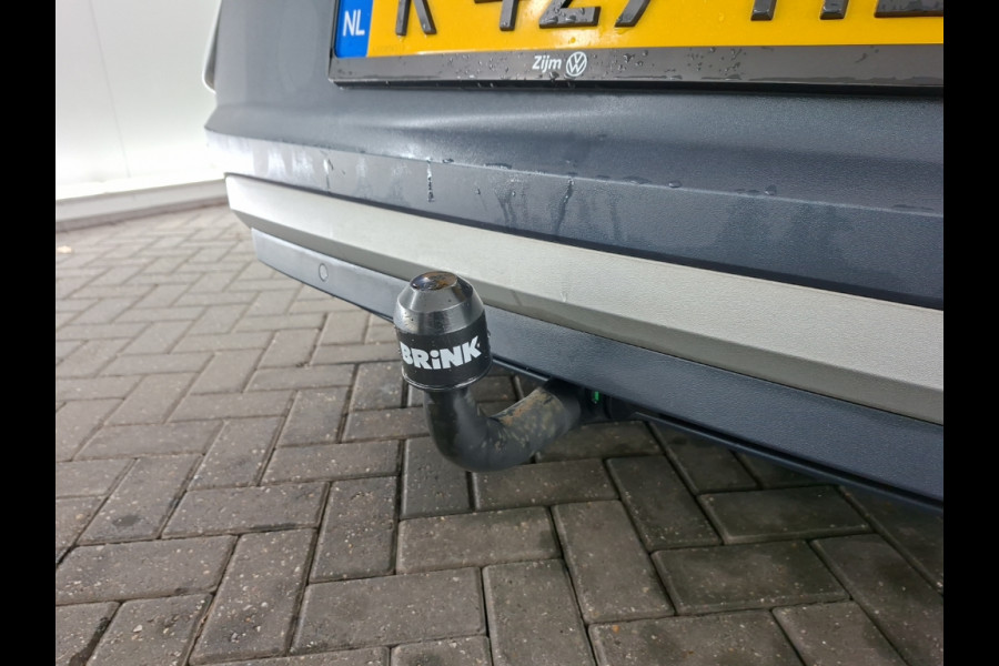 Volkswagen ID.4 First 77 kWh | Stoelverwarming | Stuurverwarming | Trekhaak | Adaptive Cruise Control | Navigatie | Apple Carplay | Keyless | Camera | Parkersensoren |