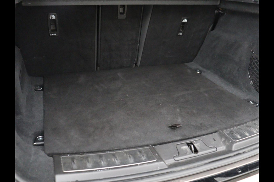 Land Rover Range Rover Evoque 1.5 P300e AWD R-Dynamic | Panoramadak | Leder | Stoelverwarming | Meridian Audio | Keyless | Trekhaak | Carplay | Navigatie | Camera | Stuurverwarming | PHEV | Plug In