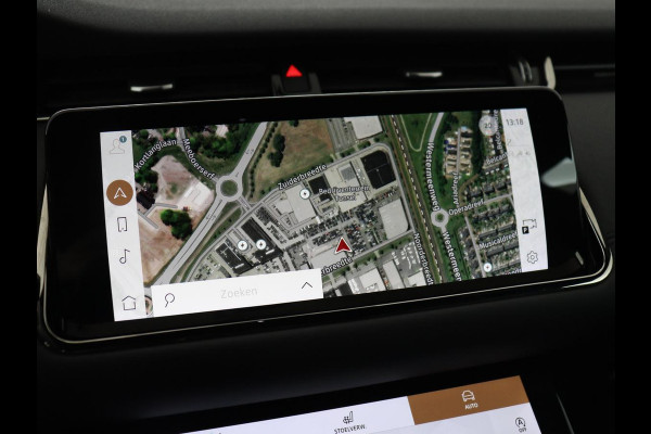 Land Rover Range Rover Evoque 1.5 P300e AWD R-Dynamic | Panoramadak | Leder | Stoelverwarming | Meridian Audio | Keyless | Trekhaak | Carplay | Navigatie | Camera | Stuurverwarming | PHEV | Plug In