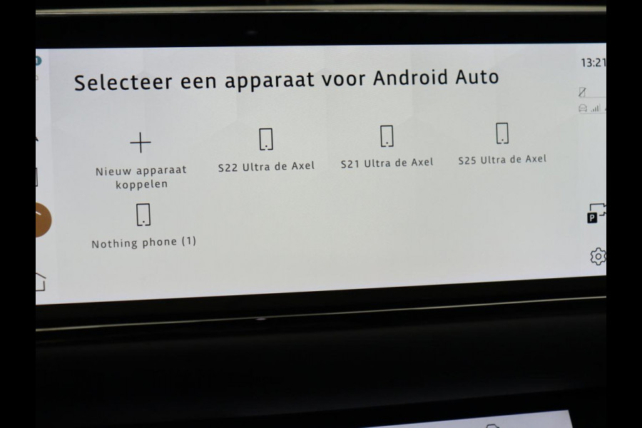 Land Rover Range Rover Evoque 1.5 P300e AWD R-Dynamic | Panoramadak | Leder | Stoelverwarming | Meridian Audio | Keyless | Trekhaak | Carplay | Navigatie | Camera | Stuurverwarming | PHEV | Plug In