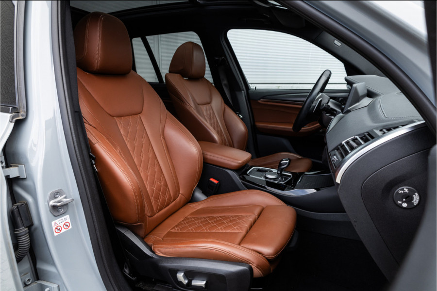 BMW X3 xDrive30e M Sport Panorama / Individual / Camera / 20inch / M Sport Remsysteem / HiFi /