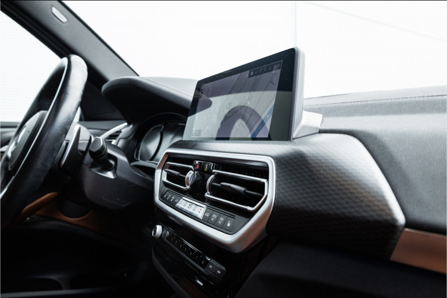 BMW X3 xDrive30e M Sport Panorama / Individual / Camera / 20inch / M Sport Remsysteem / HiFi /