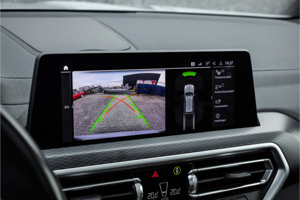 BMW X3 xDrive30e M Sport Panorama / Individual / Camera / 20inch / M Sport Remsysteem / HiFi /