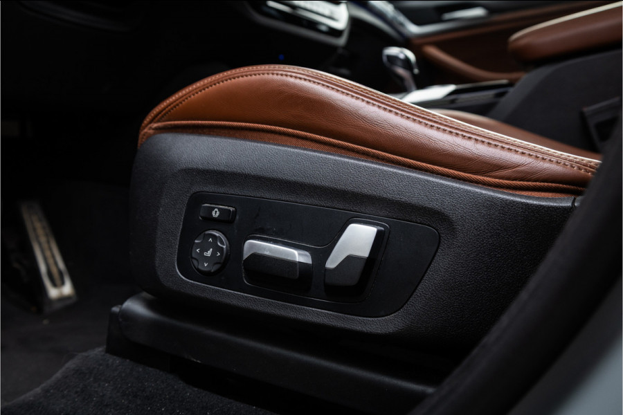 BMW X3 xDrive30e M Sport Panorama / Individual / Camera / 20inch / M Sport Remsysteem / HiFi /