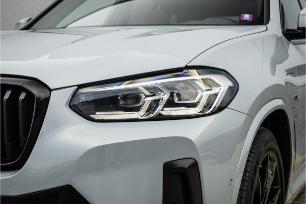 BMW X3 xDrive30e M Sport Panorama / Individual / Camera / 20inch / M Sport Remsysteem / HiFi /