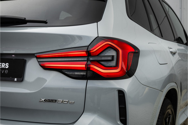 BMW X3 xDrive30e M Sport Panorama / Individual / Camera / 20inch / M Sport Remsysteem / HiFi /