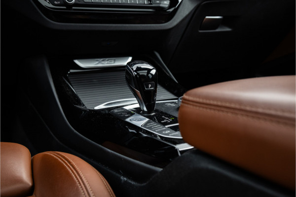 BMW X3 xDrive30e M Sport Panorama / Individual / Camera / 20inch / M Sport Remsysteem / HiFi /