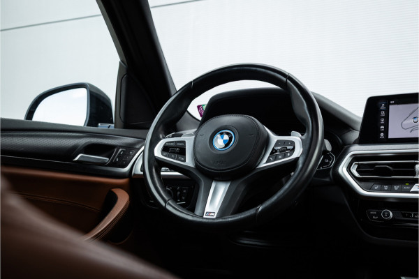 BMW X3 xDrive30e M Sport Panorama / Individual / Camera / 20inch / M Sport Remsysteem / HiFi /