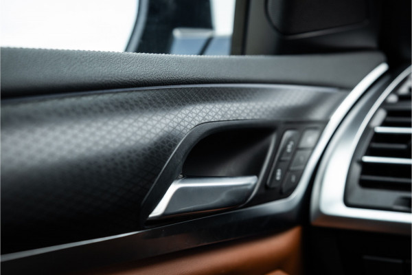 BMW X3 xDrive30e M Sport Panorama / Individual / Camera / 20inch / M Sport Remsysteem / HiFi /