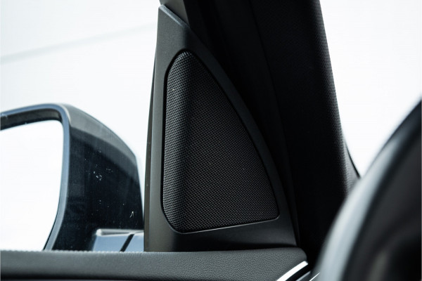 BMW X3 xDrive30e M Sport Panorama / Individual / Camera / 20inch / M Sport Remsysteem / HiFi /