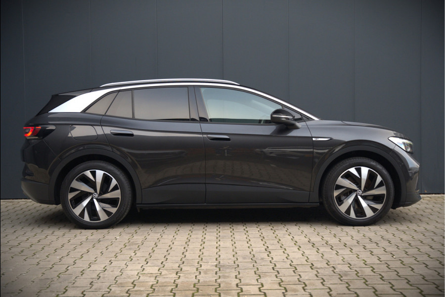Volkswagen ID.4 First 77 kWh | Stoelverwarming | Stuurverwarming | Trekhaak | Adaptive Cruise Control | Navigatie | Apple Carplay | Keyless | Camera | Parkersensoren |
