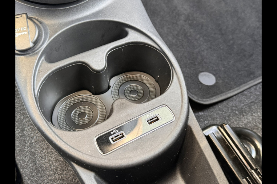 Fiat 500 1.0 Hybrid Urban | Cruise control | Airco | PDC achter | Apple Carplay/Android Auto | Navigatie