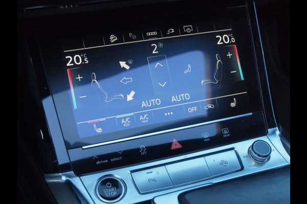 Audi e-tron 55 quattro S edition 95 kWh | SOH 95% | S-Line | Panoramadak | Trekhaak | Apple Carplay | Cruise Control | Parkeersensoren |