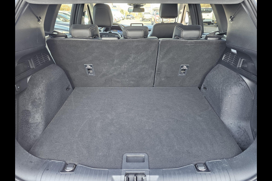 Ford Kuga Vignale Panoramadak | Lederen bekleding | Stoelgeheugen | Stoelverwarming | Head-up display | Zéér compleet!