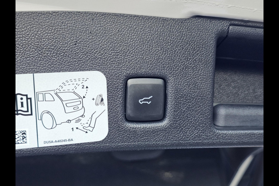 Ford Kuga Vignale Panoramadak | Lederen bekleding | Stoelgeheugen | Stoelverwarming | Head-up display | Zéér compleet!