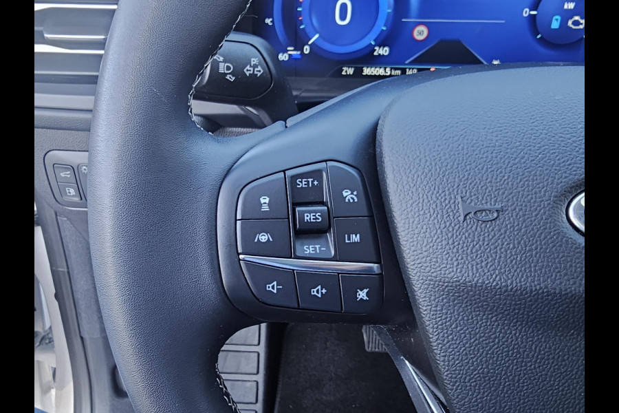 Ford Kuga Vignale Panoramadak | Lederen bekleding | Stoelgeheugen | Stoelverwarming | Head-up display | Zéér compleet!