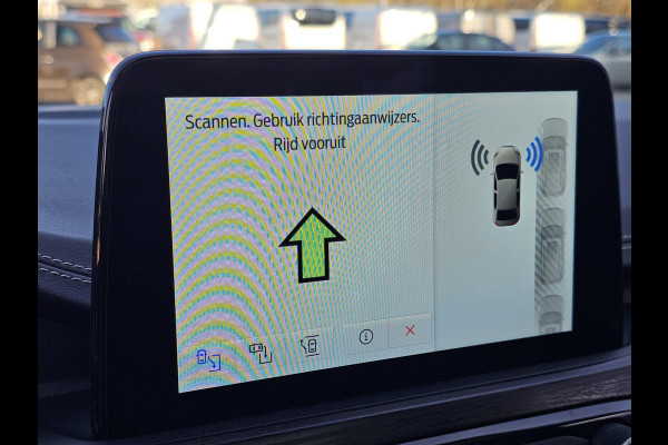 Ford Kuga Vignale Panoramadak | Lederen bekleding | Stoelgeheugen | Stoelverwarming | Head-up display | Zéér compleet!