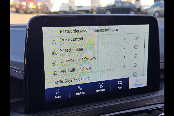 Ford Kuga Vignale Panoramadak | Lederen bekleding | Stoelgeheugen | Stoelverwarming | Head-up display | Zéér compleet!