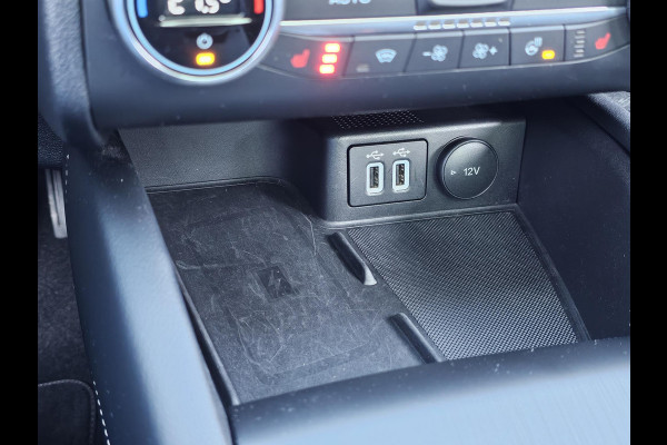 Ford Kuga Vignale Panoramadak | Lederen bekleding | Stoelgeheugen | Stoelverwarming | Head-up display | Zéér compleet!