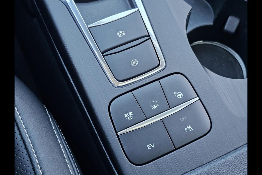 Ford Kuga Vignale Panoramadak | Lederen bekleding | Stoelgeheugen | Stoelverwarming | Head-up display | Zéér compleet!