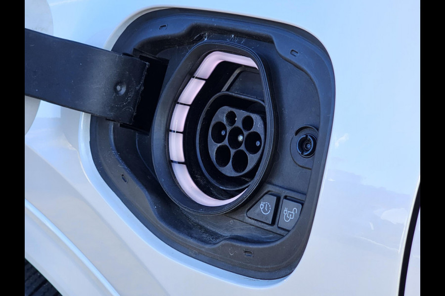 Ford Kuga Vignale Panoramadak | Lederen bekleding | Stoelgeheugen | Stoelverwarming | Head-up display | Zéér compleet!