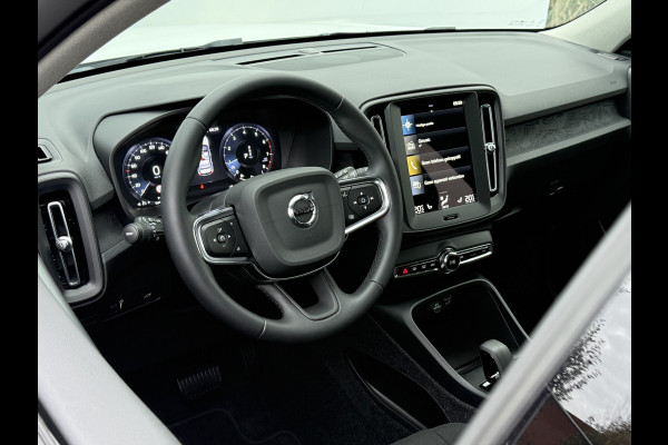 Volvo XC40 1.5 T3 Momentum | Navi | CarPlay | Cruise | Camera | LED